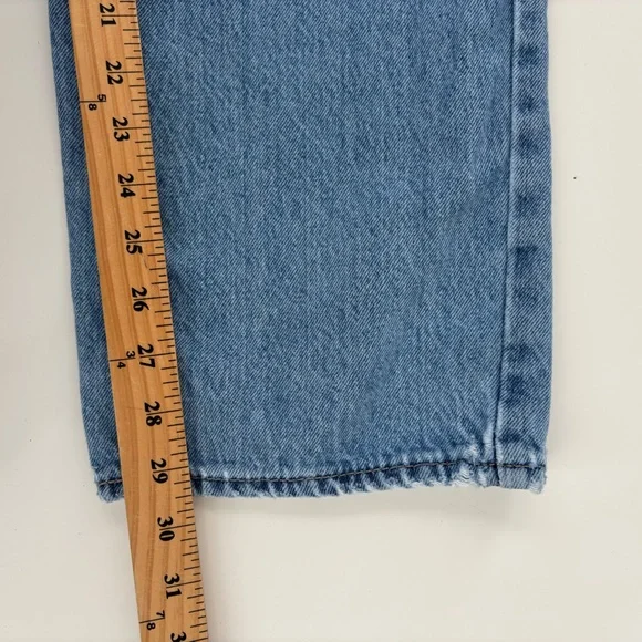 Levi's Women's '94 Baggy Jeans Straight Leg Mid Rise 90s Distressed Size 28 - Picture 12 of 12